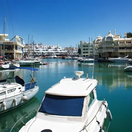 Apartment Prime Location, Pool, Beach, Shops, All Nearby *